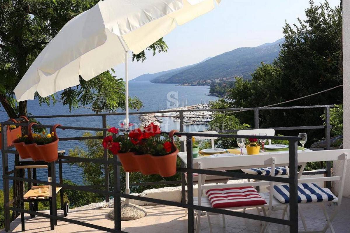 OPATIJA, Three apartments with beautiful sea view, near the sea