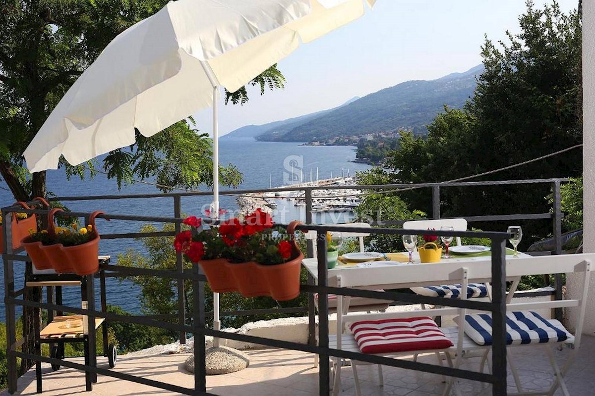 OPATIJA, Three apartments with beautiful sea view, near the sea