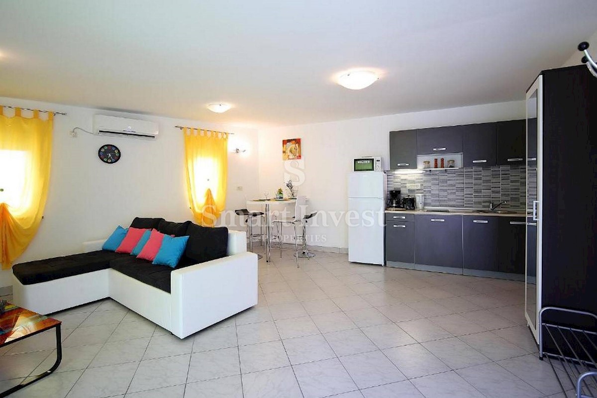 OPATIJA, Three apartments with beautiful sea view, near the sea