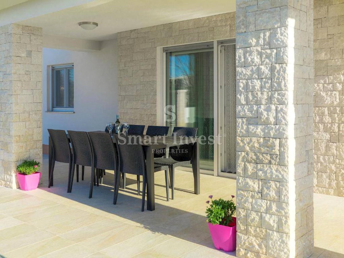 ISTRIA - POREČ, NEW HOUSE WITH POOL, 5 km to the sea