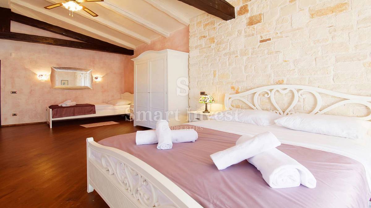 ISTRIA - POREČ, LUXURY STONE VILLA WITH HEATED POOL, SAUNA, TAVERN 