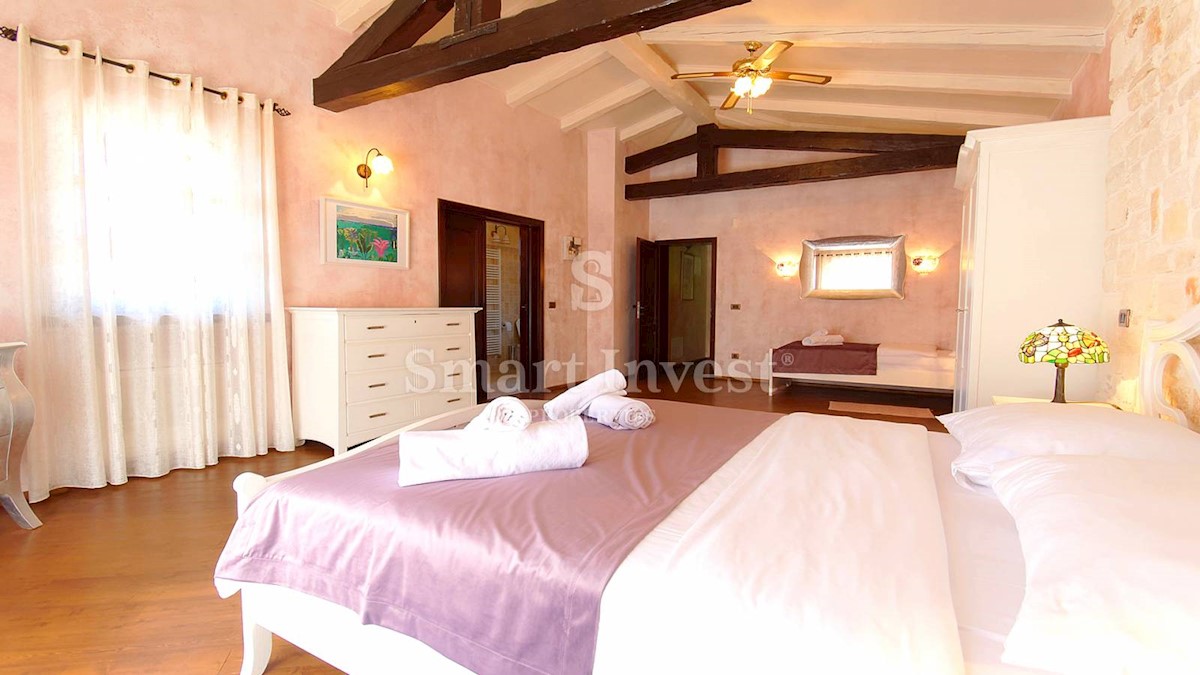 ISTRIA - POREČ, LUXURY STONE VILLA WITH HEATED POOL, SAUNA, TAVERN 