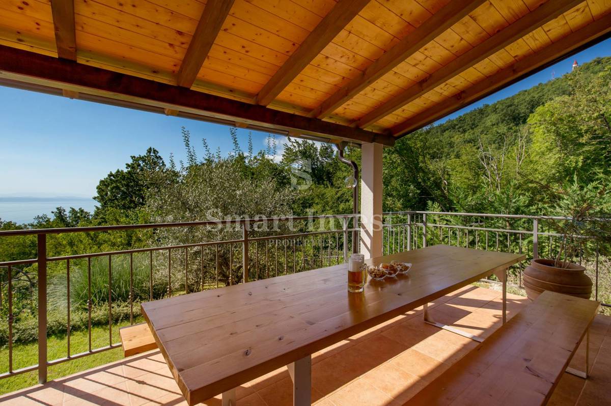 OPATIJA - VEPRINAC, Beautiful house with sea view, pool and tennis court