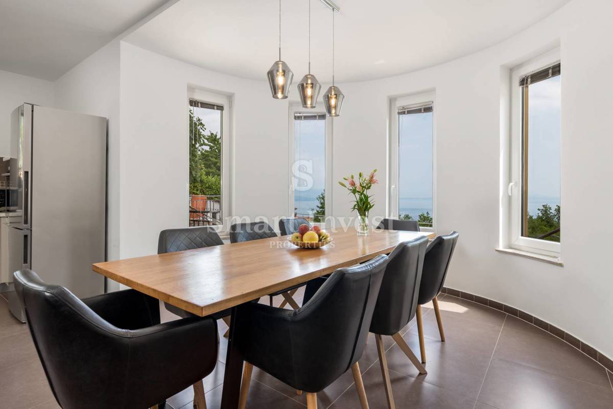 OPATIJA - VEPRINAC, Beautiful house with sea view, pool and tennis court