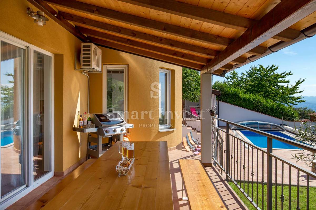 OPATIJA - VEPRINAC, Beautiful house with sea view, pool and tennis court