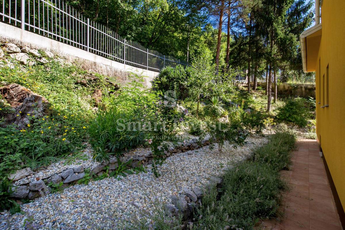 OPATIJA - VEPRINAC, Beautiful house with sea view, pool and tennis court