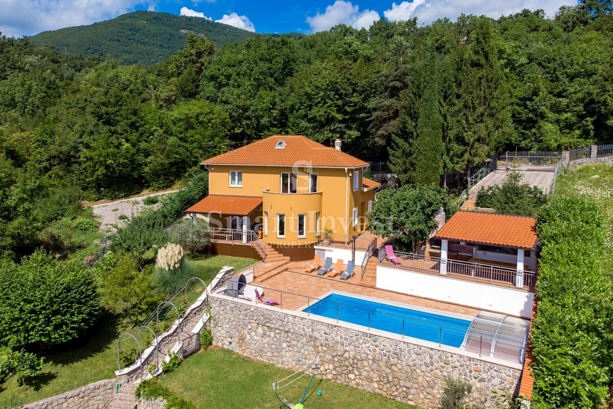 OPATIJA - VEPRINAC, Beautiful house with sea view, pool and tennis court