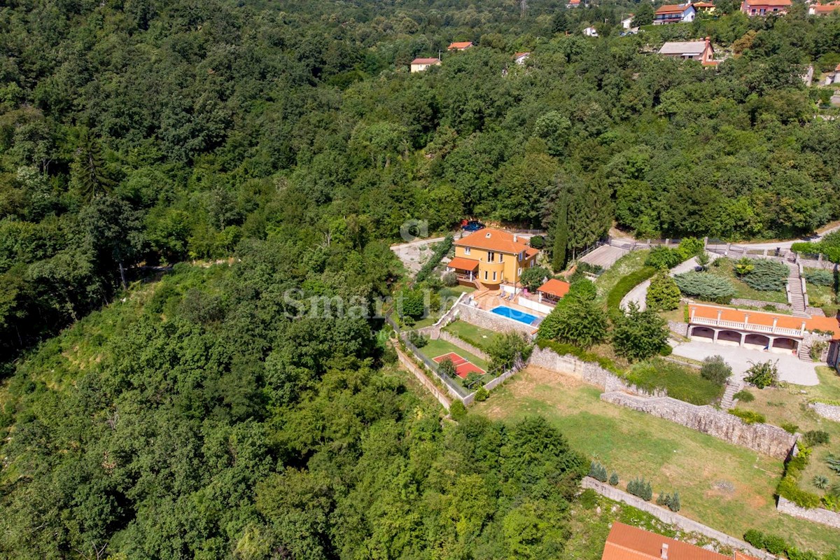 OPATIJA - VEPRINAC, Beautiful house with sea view, pool and tennis court