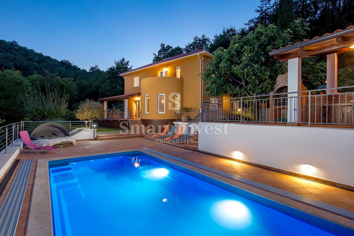 OPATIJA - VEPRINAC, Beautiful house with sea view, pool and tennis court