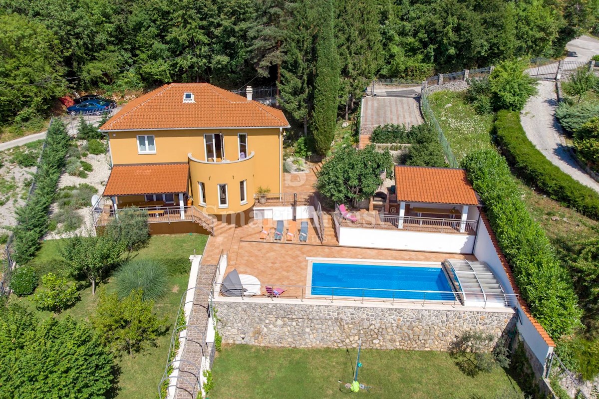 OPATIJA - VEPRINAC, Beautiful house with sea view, pool and tennis court