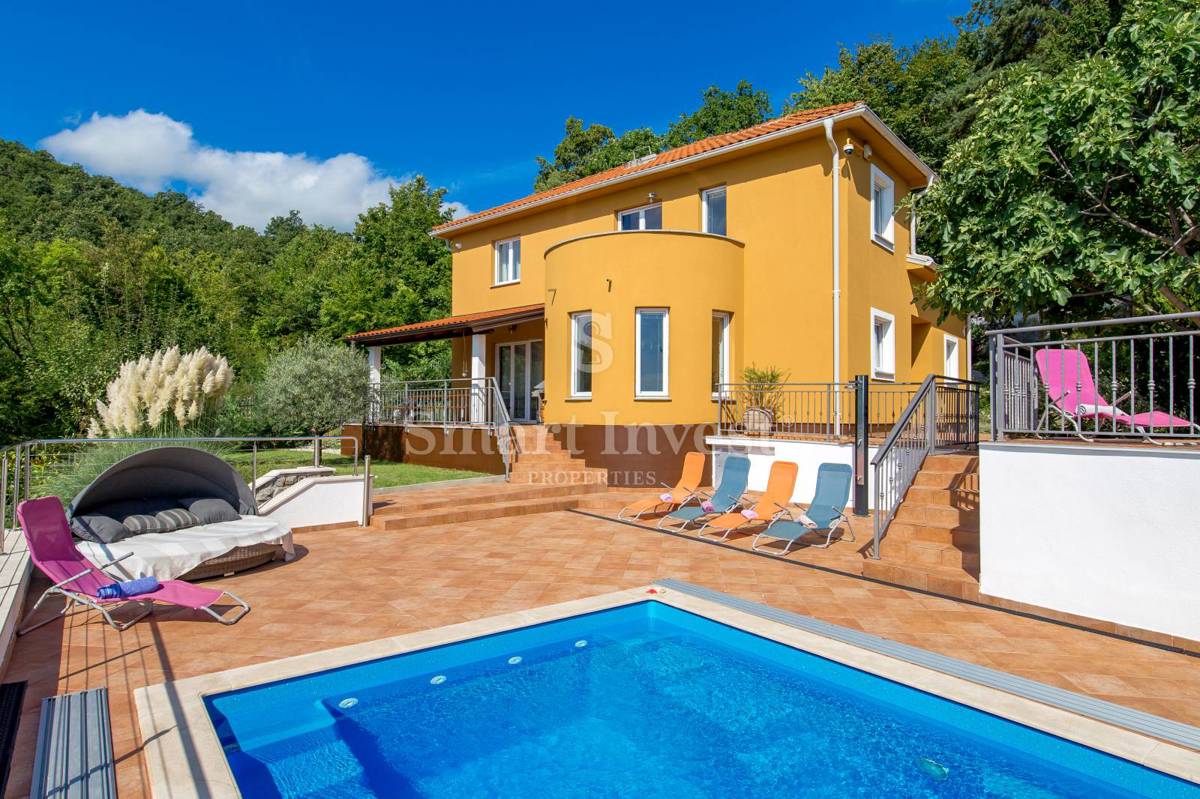 OPATIJA - VEPRINAC, Beautiful house with sea view, pool and tennis court