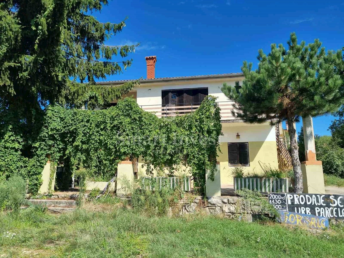 ISTRIA - BUJE, Detached house of 240 m2, near the Slovenian border