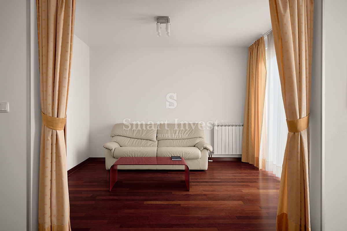 ABBAZIA, appartamento trilocale con vista mare e garage