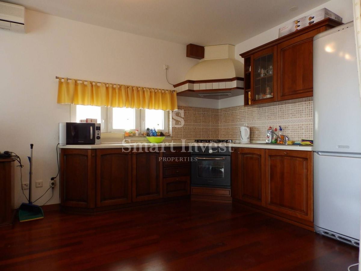 ABBAZIA, appartamento trilocale con vista mare e garage