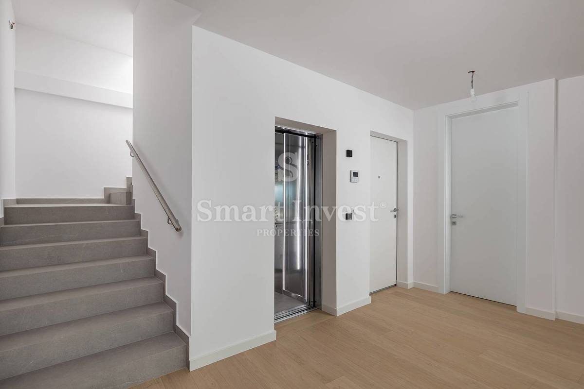 ABBAZIA, lussuoso attico con piscina e vista panoramica sul mare