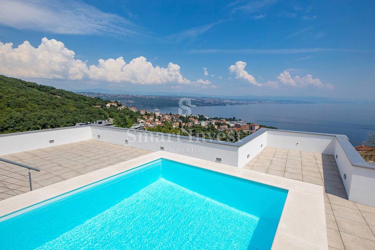 ABBAZIA, lussuoso attico con piscina e vista panoramica sul mare