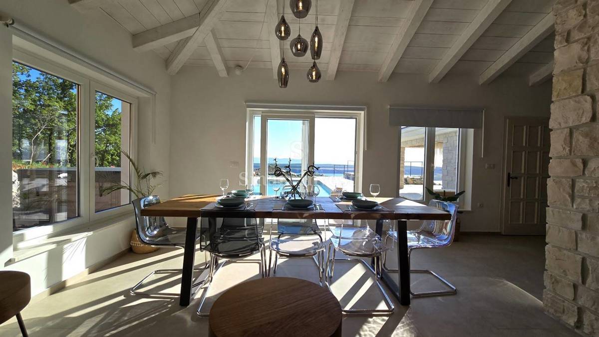 JADRANOVO, villa in pietra con piscina e vista mare