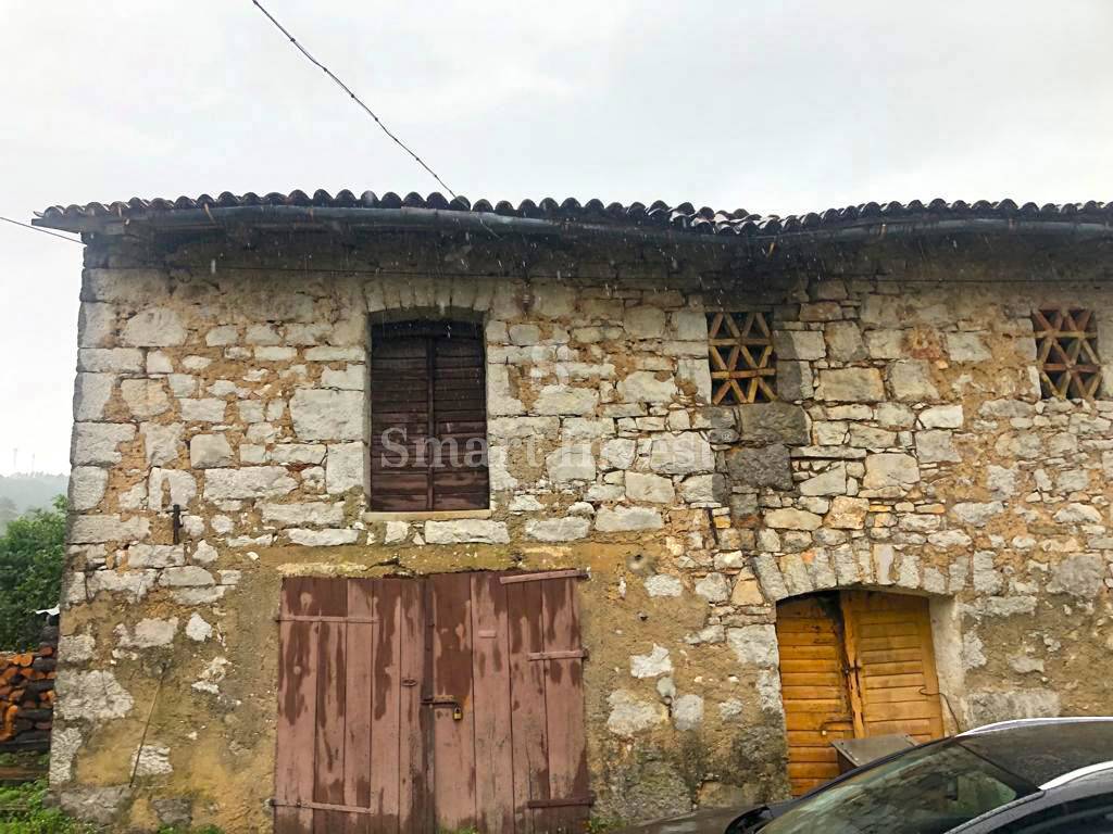 MATULJI - ŠAPJANE, 4 vecchie case da ristrutturare, 248 m2 di terreno, in vendita