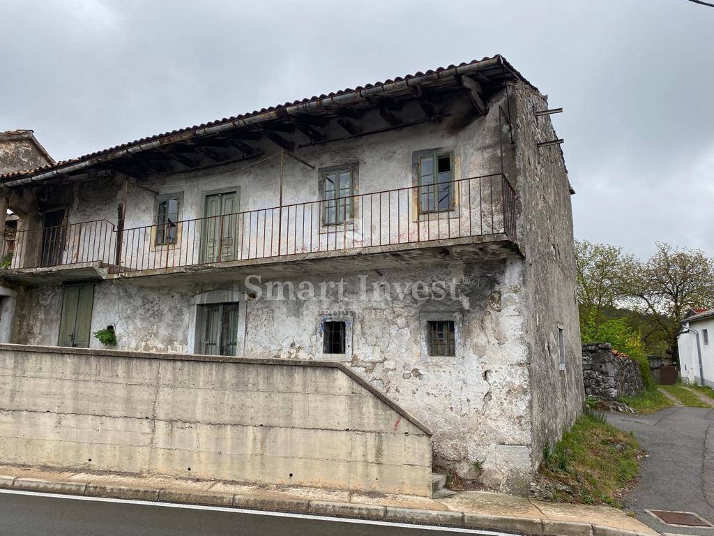 MATULJI - ŠAPJANE, 4 vecchie case da ristrutturare, 248 m2 di terreno, in vendita