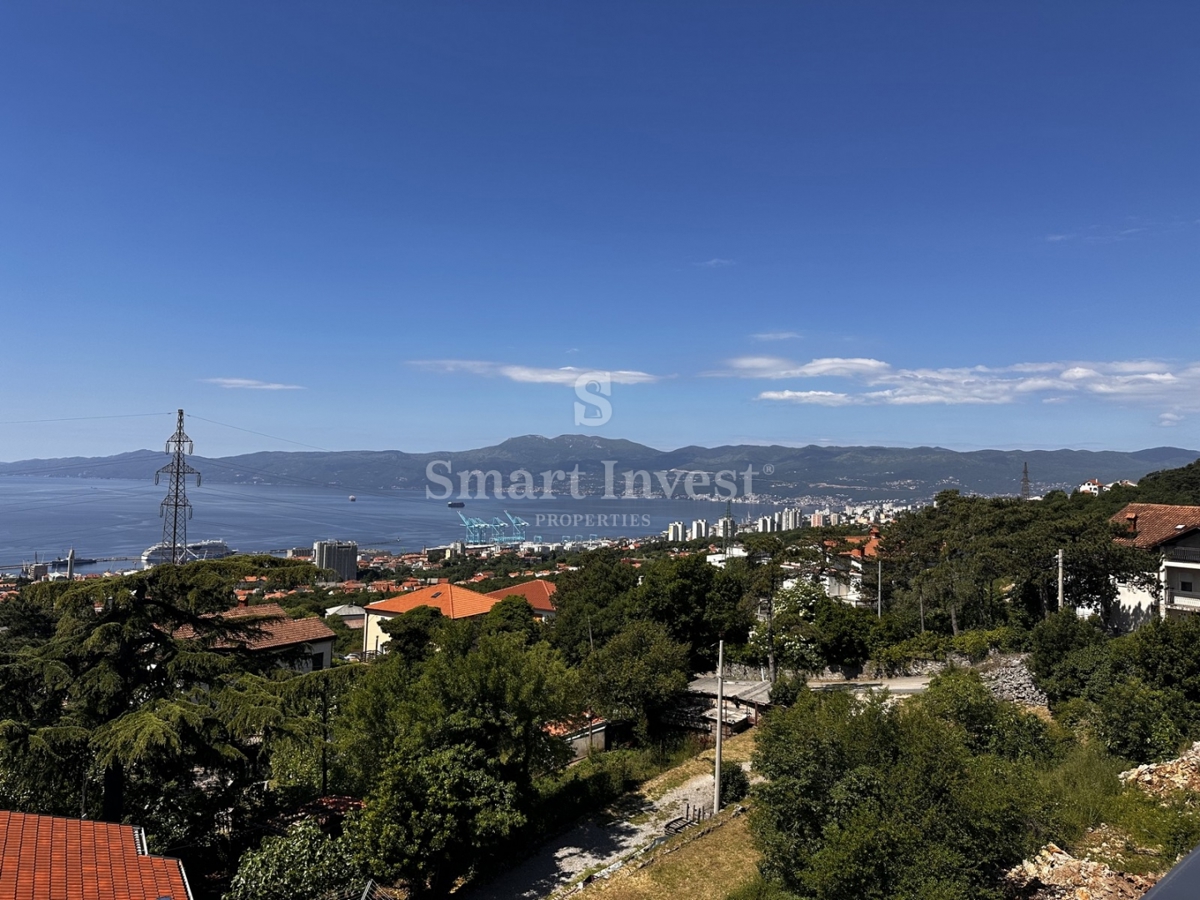 FIUME - PULAC, appartamento di lusso con piscina e vista mare!