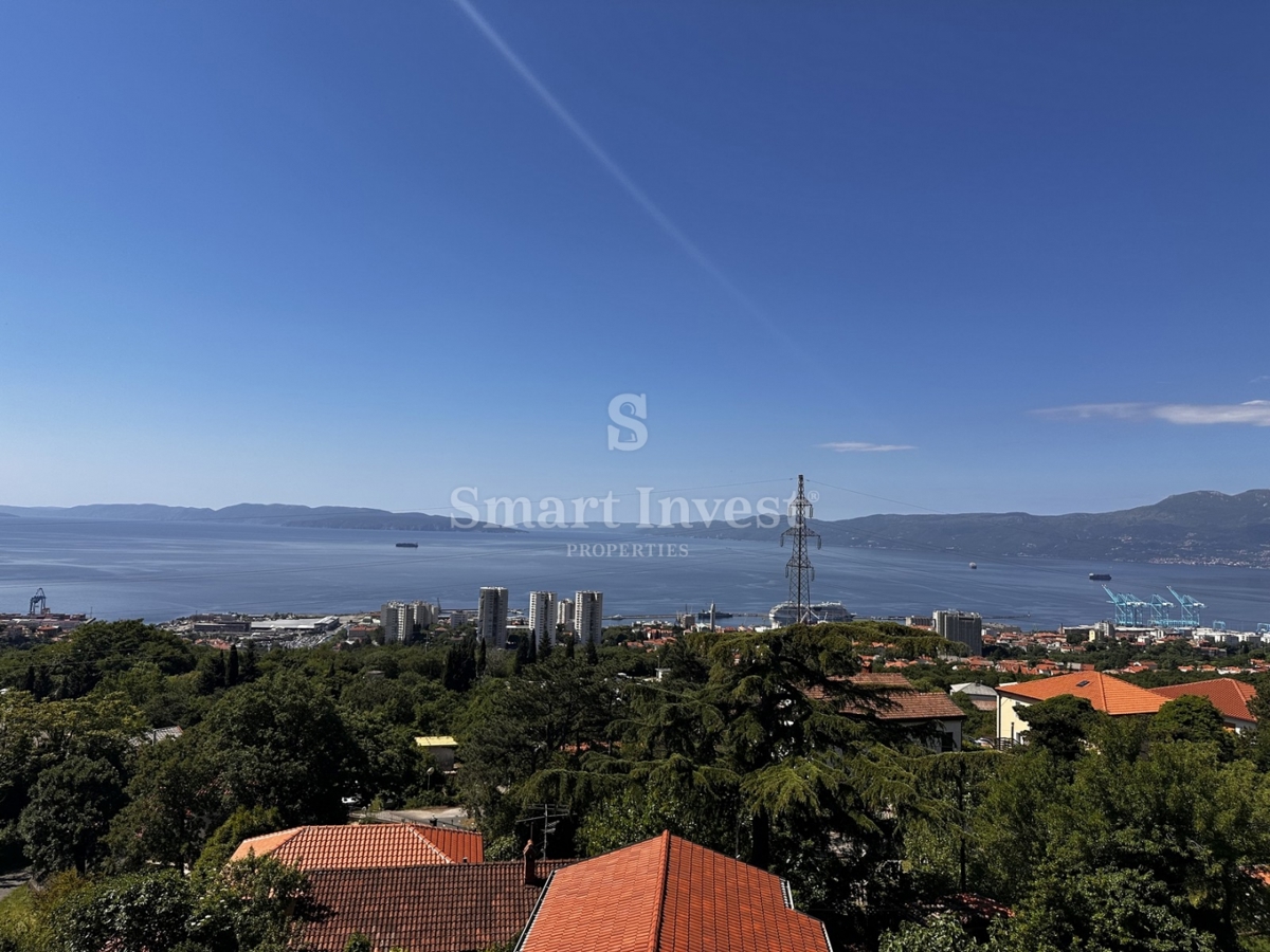 FIUME - PULAC, appartamento di lusso con piscina e vista mare!