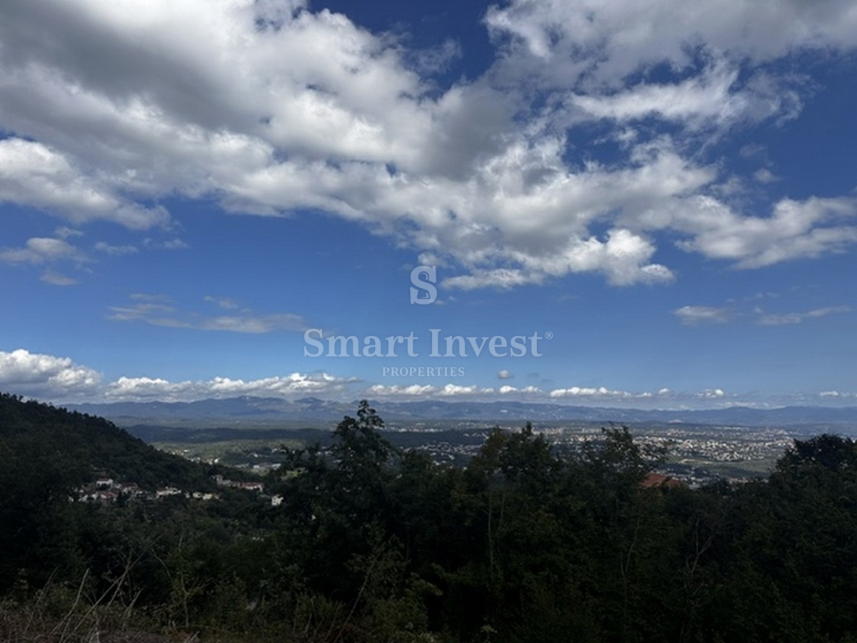 ABBAZIA - RUKAVAC, terreno edificabile in posizione tranquilla
