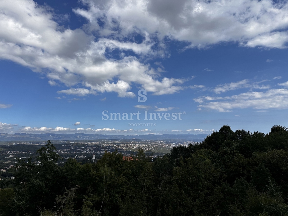 ABBAZIA - RUKAVAC, terreno edificabile in posizione tranquilla