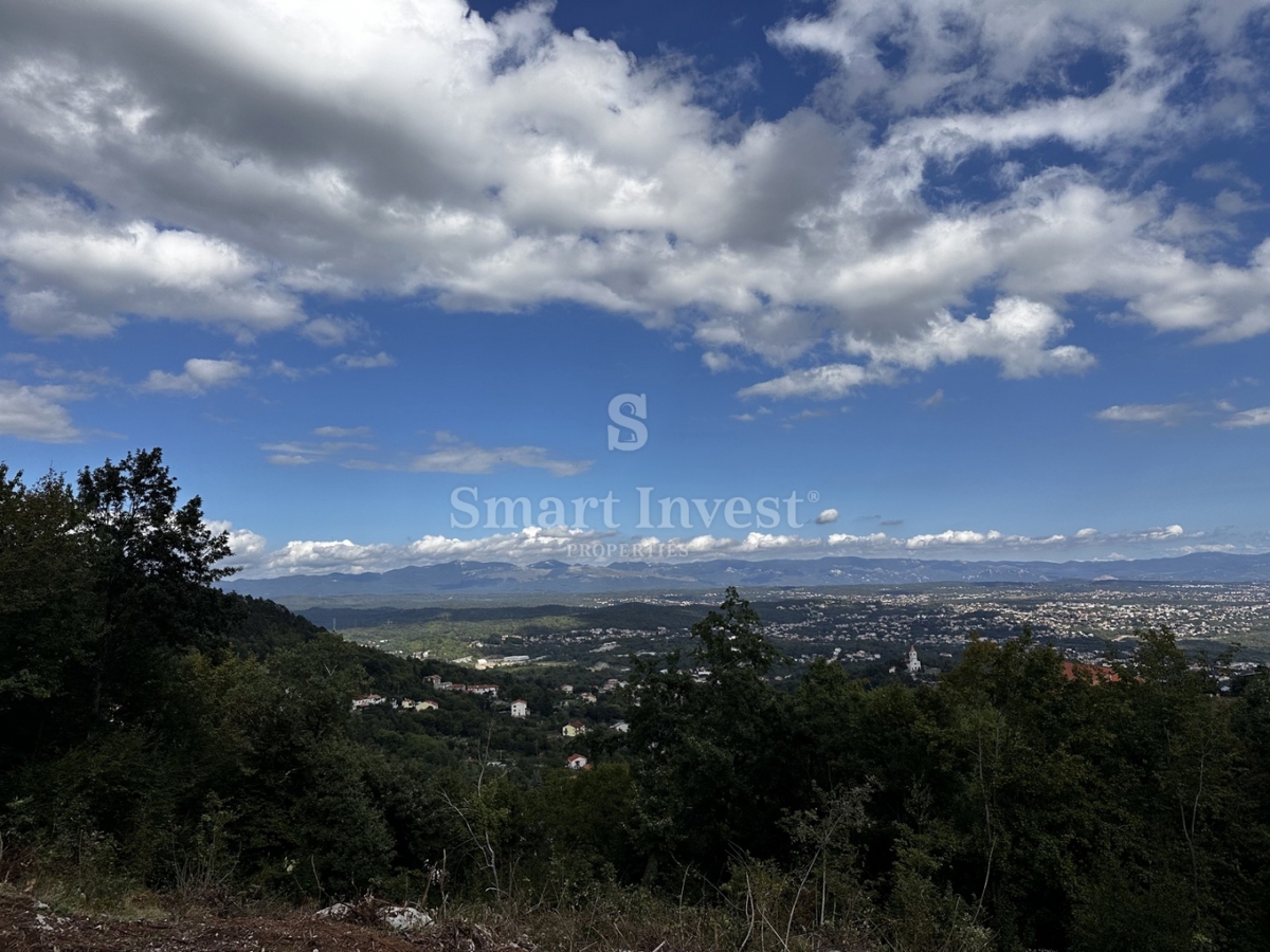ABBAZIA - RUKAVAC, terreno edificabile in posizione tranquilla