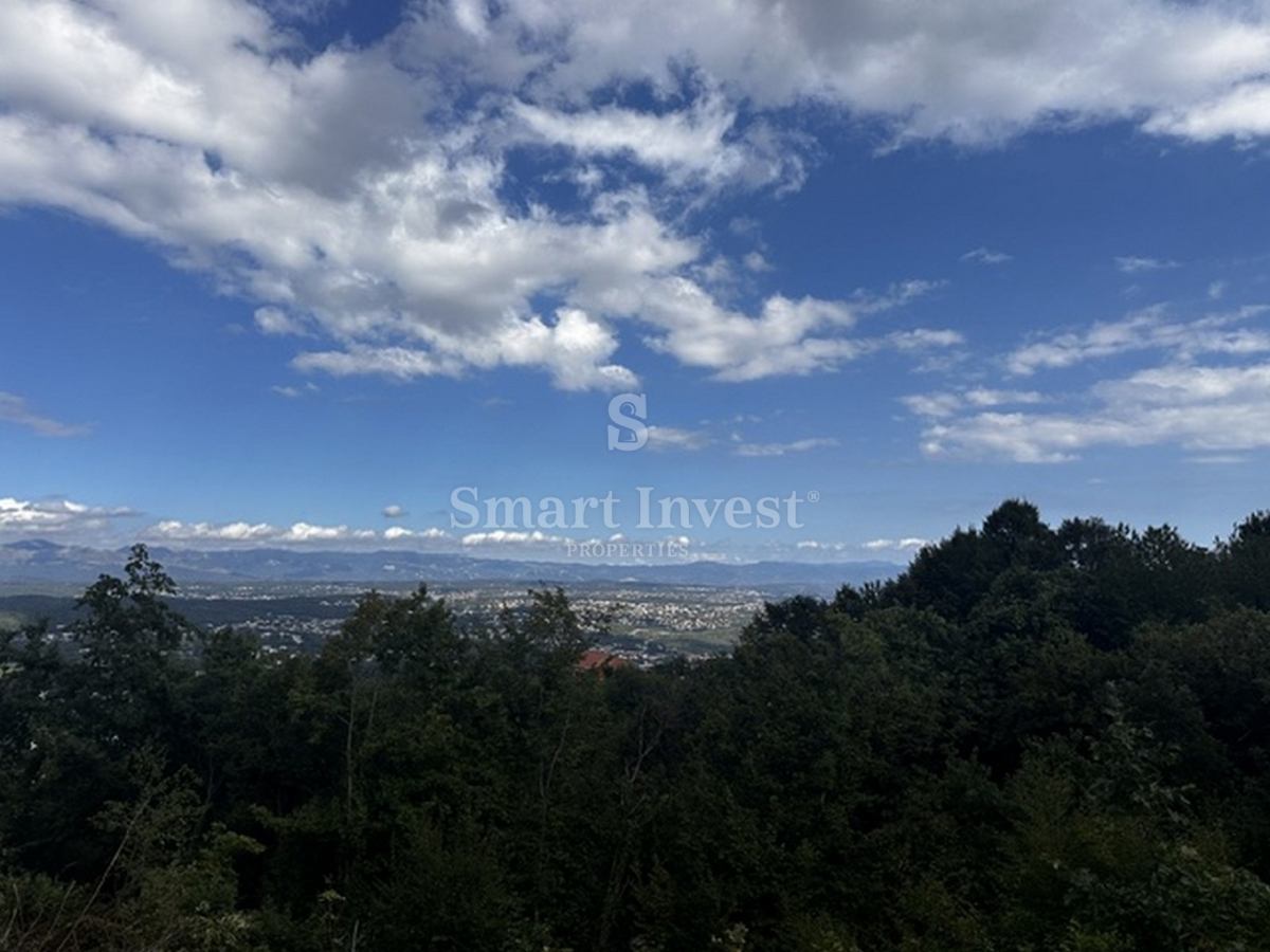 ABBAZIA - RUKAVAC, terreno edificabile in posizione tranquilla