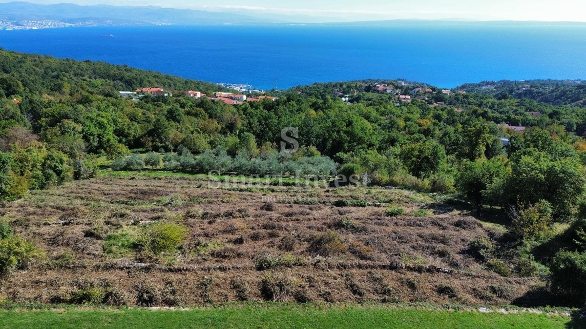 IČIĆI - POLJANE, terreno con permesso di costruzione per villa con piscina (A)