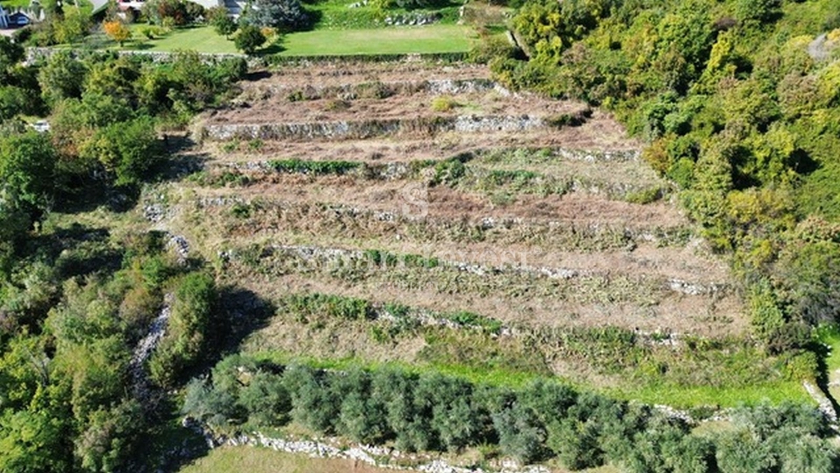 IČIĆI - POLJANE, terreno con permesso di costruzione per villa con piscina (A)