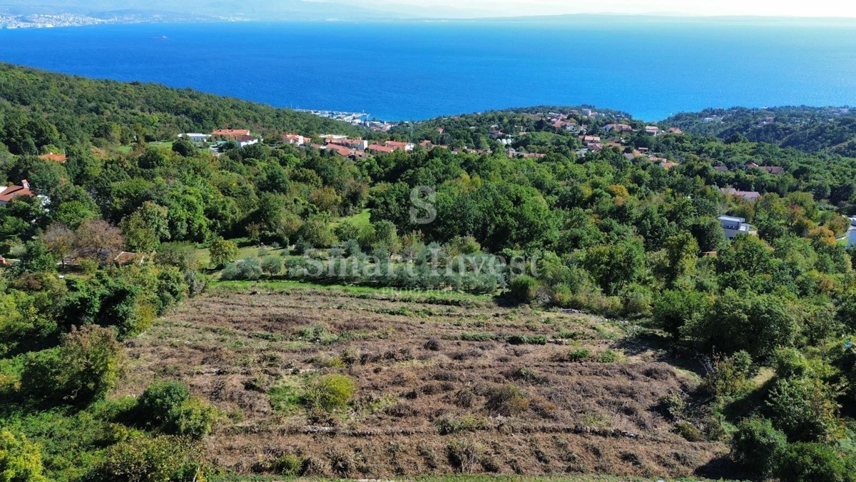 IČIĆI - POLJANE, terreno con permesso di costruzione per villa con piscina (A)