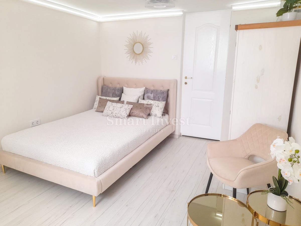 ABBAZIA - CENTRO, appartamento con 3 camere da letto recentemente ristrutturato in una villa sul mare