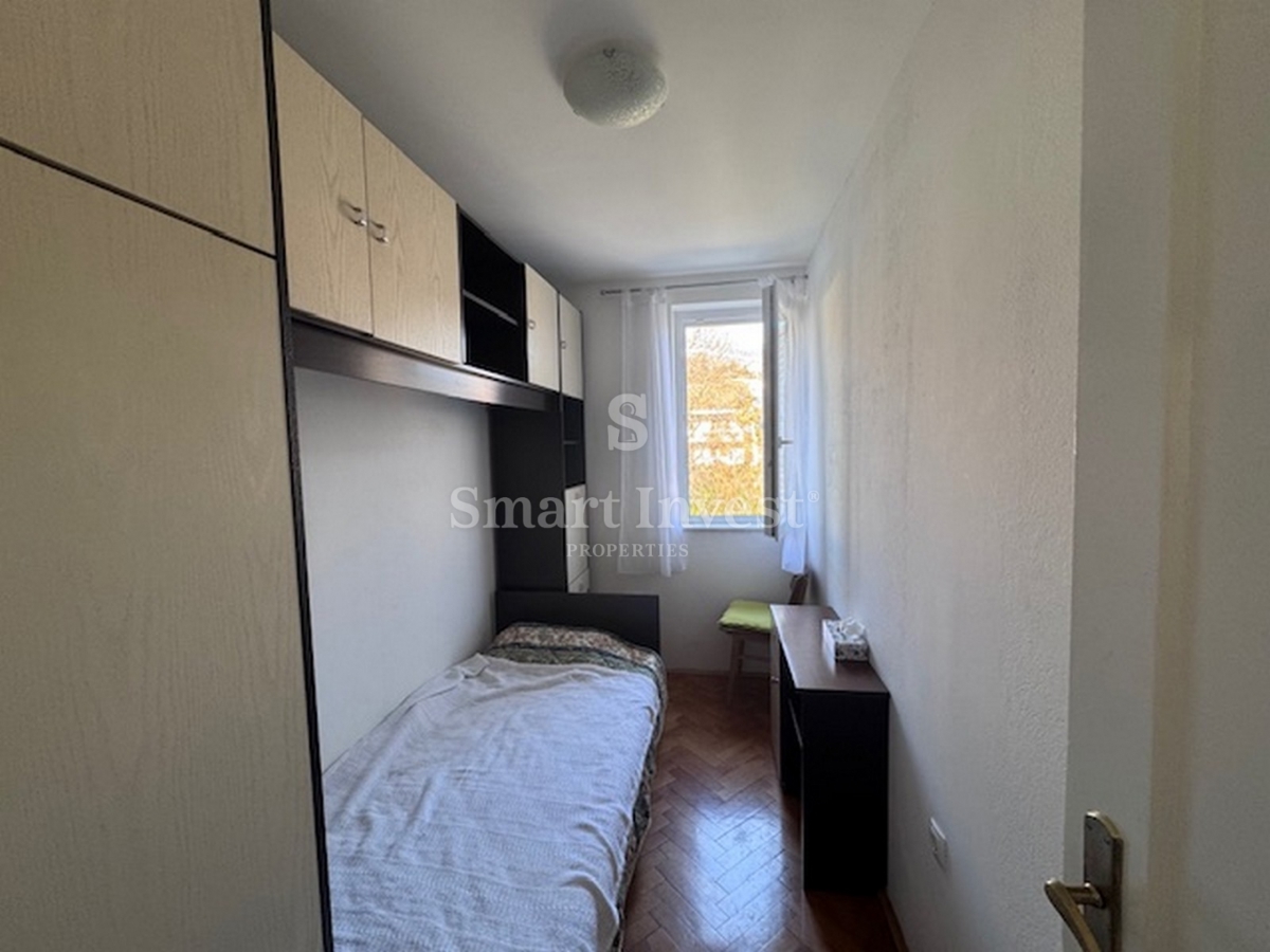 LOVRAN, appartamento trilocale con vista mare e garage, vicino al mare