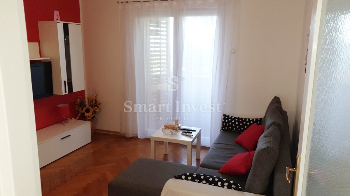 LOVRAN, appartamento trilocale con vista mare e garage, vicino al mare