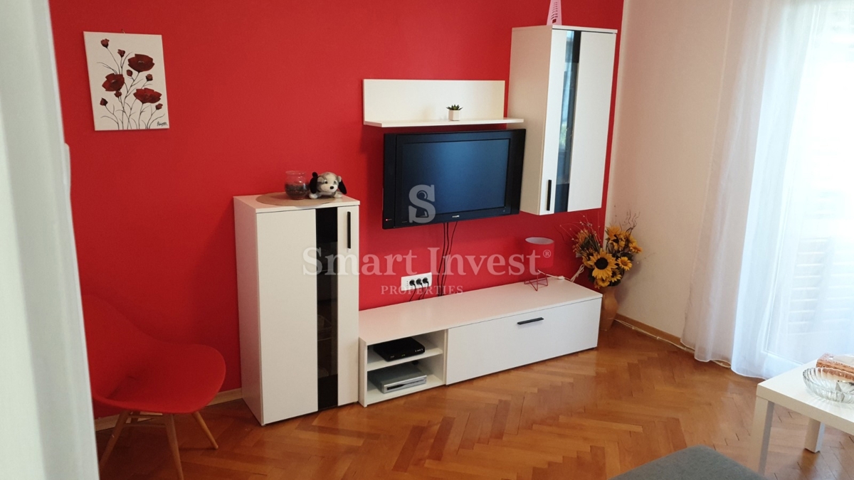 LOVRAN, appartamento trilocale con vista mare e garage, vicino al mare