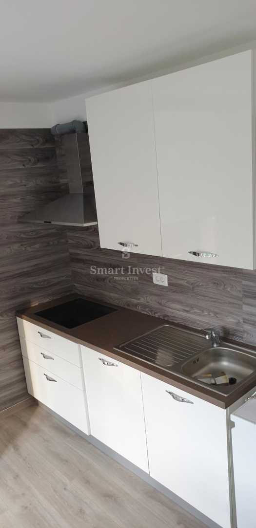 LOVRAN, appartamento trilocale con vista mare e garage, vicino al mare