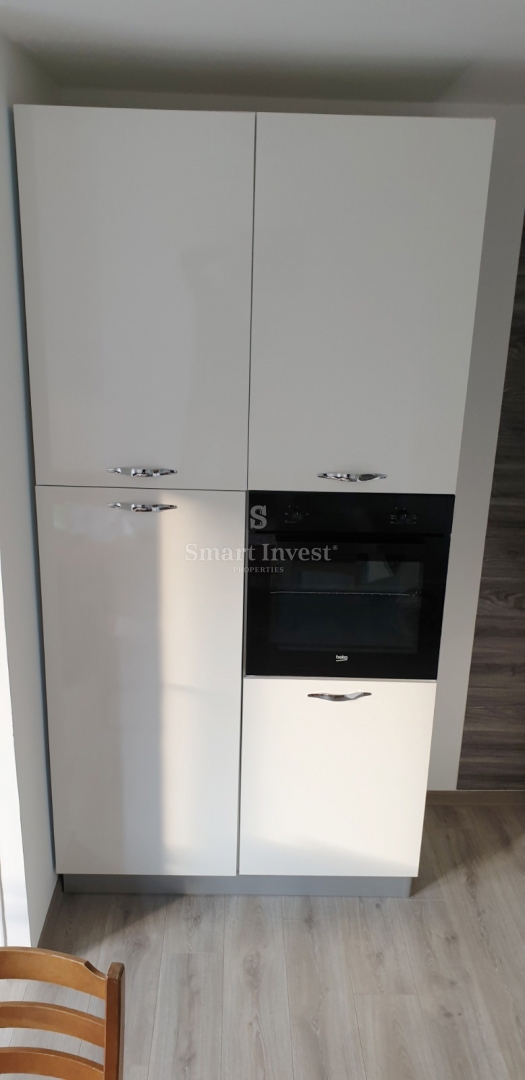 LOVRAN, appartamento trilocale con vista mare e garage, vicino al mare