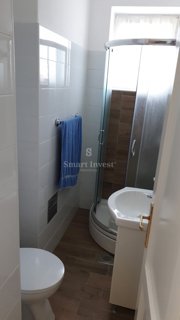 LOVRAN, appartamento trilocale con vista mare e garage, vicino al mare