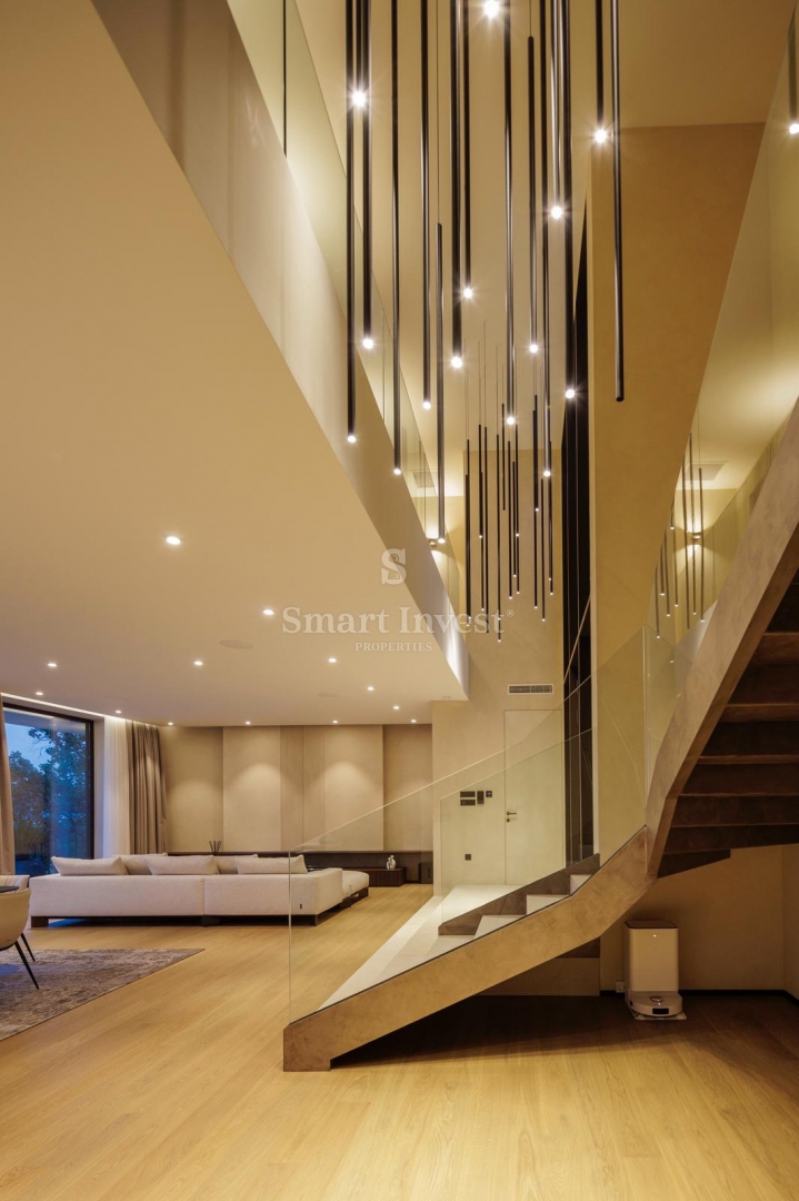 MOŠĆENIČKA DRAGA, villa di lusso con piscina e vista panoramica sul mare