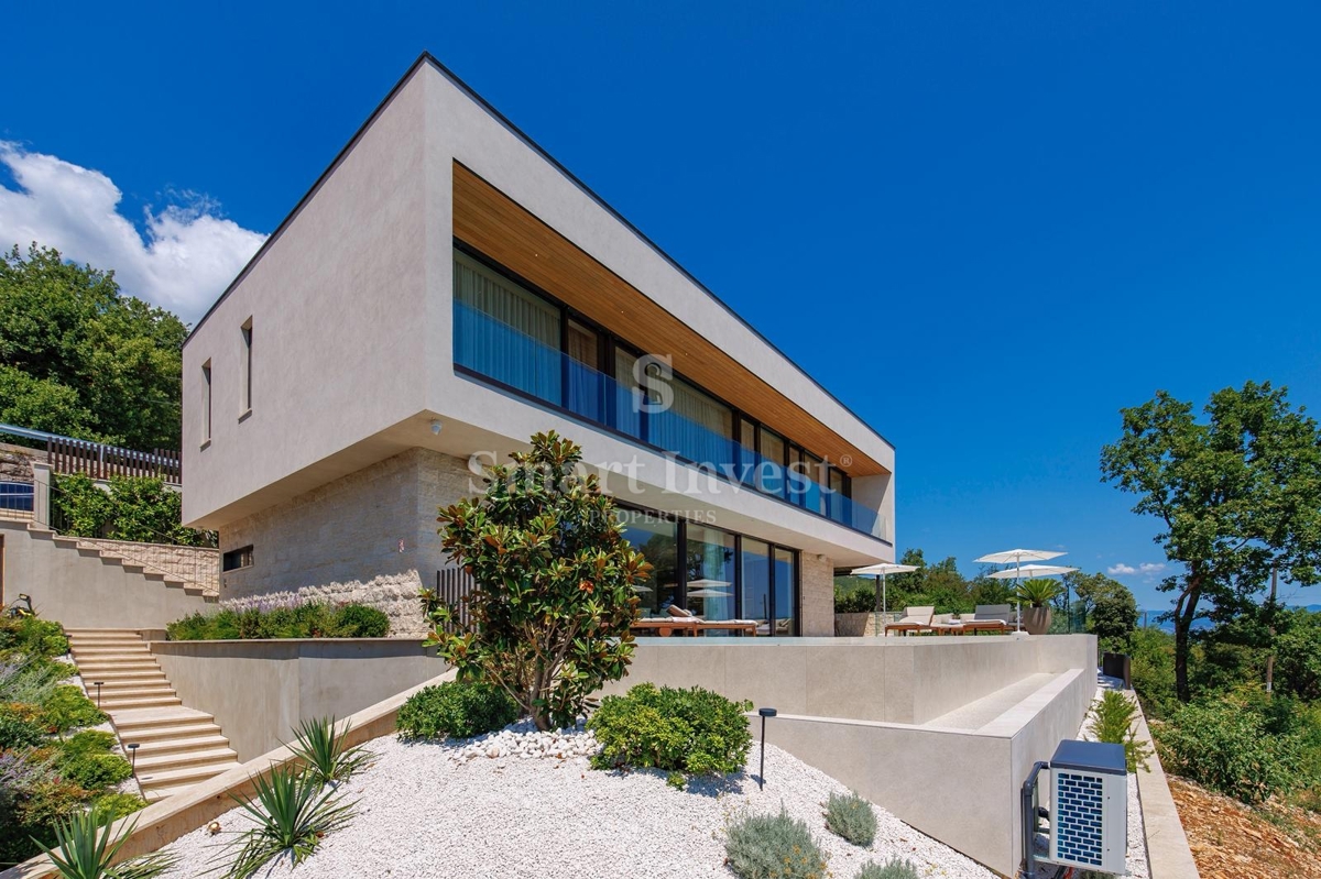 MOŠĆENIČKA DRAGA, villa di lusso con piscina e vista panoramica sul mare