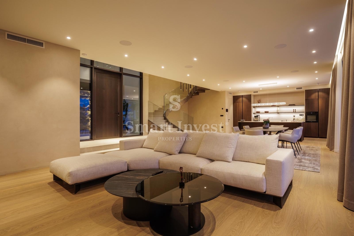 MOŠĆENIČKA DRAGA, villa di lusso con piscina e vista panoramica sul mare