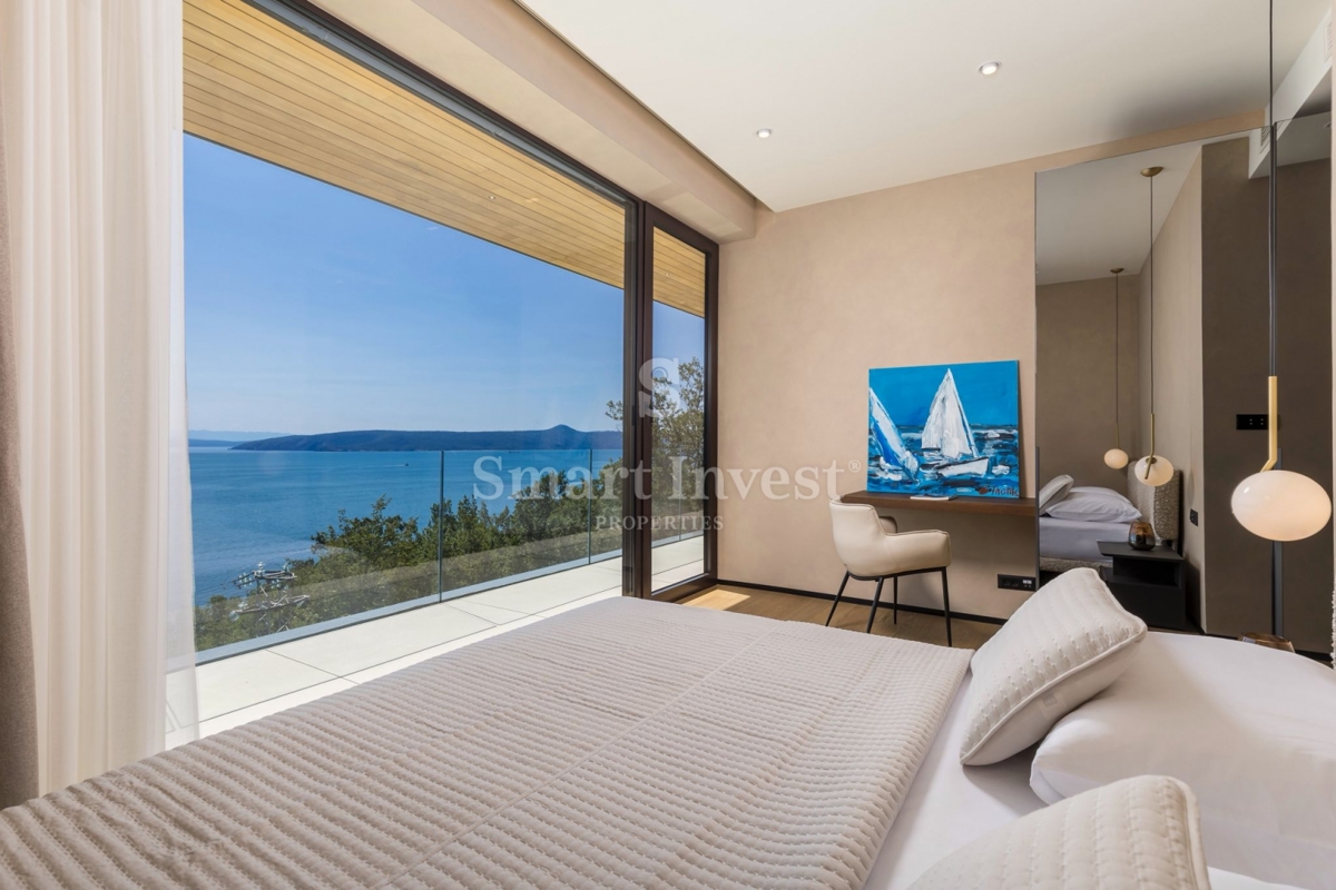 MOŠĆENIČKA DRAGA, villa di lusso con piscina e vista panoramica sul mare