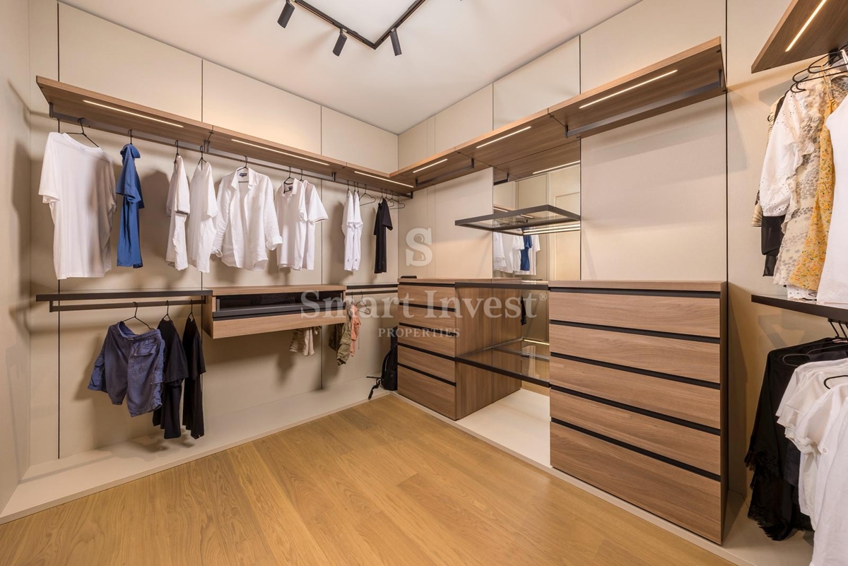 MOŠĆENIČKA DRAGA, villa di lusso con piscina e vista panoramica sul mare