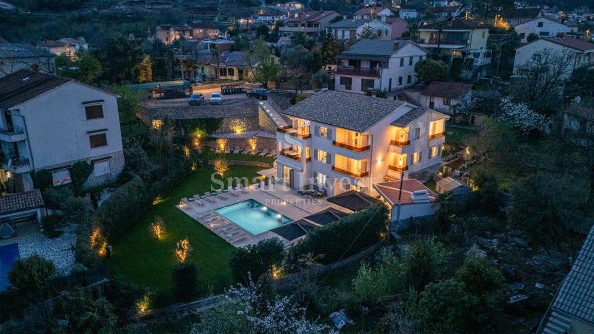 ABBAZIA - POBRI, Villa di lusso con piscina e vista mare, in vendita