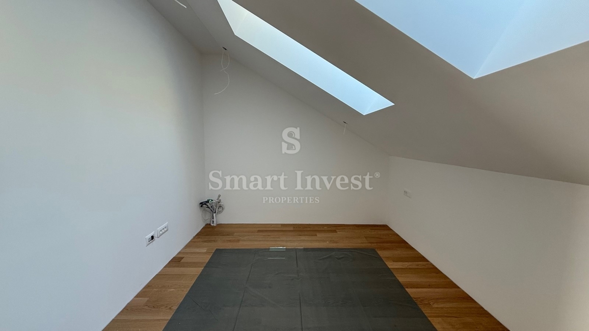 OPATIJA, attico con 3 camere da letto con vista mare e garage (A9)