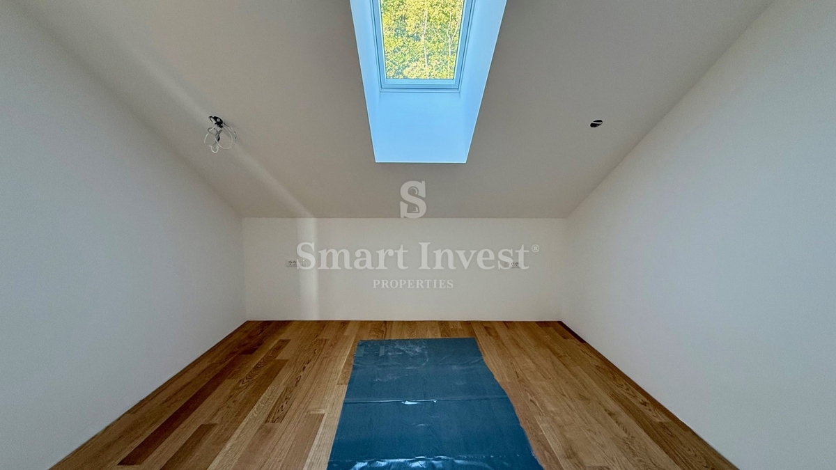 OPATIJA, attico con 3 camere da letto con vista mare e garage (A9)