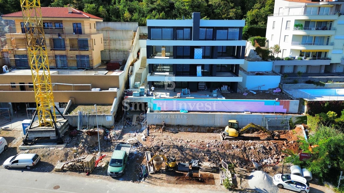 OPATIJA, attico con 3 camere da letto con vista mare e garage (A9)