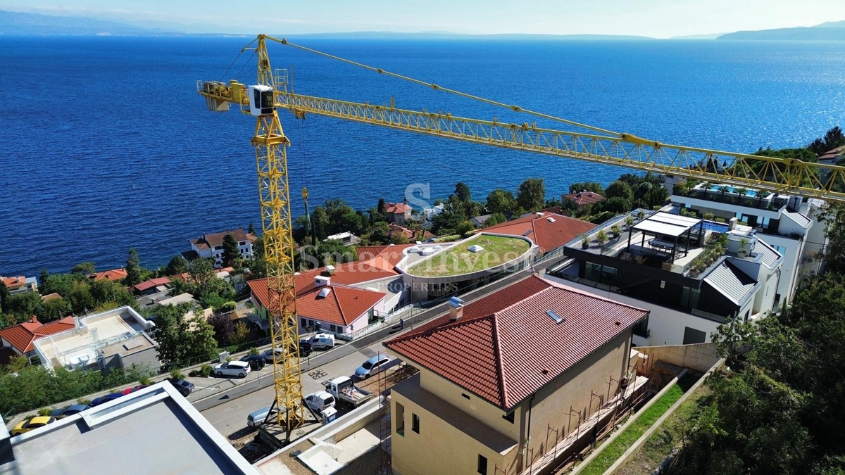 OPATIJA, attico con 3 camere da letto con vista mare e garage (A9)