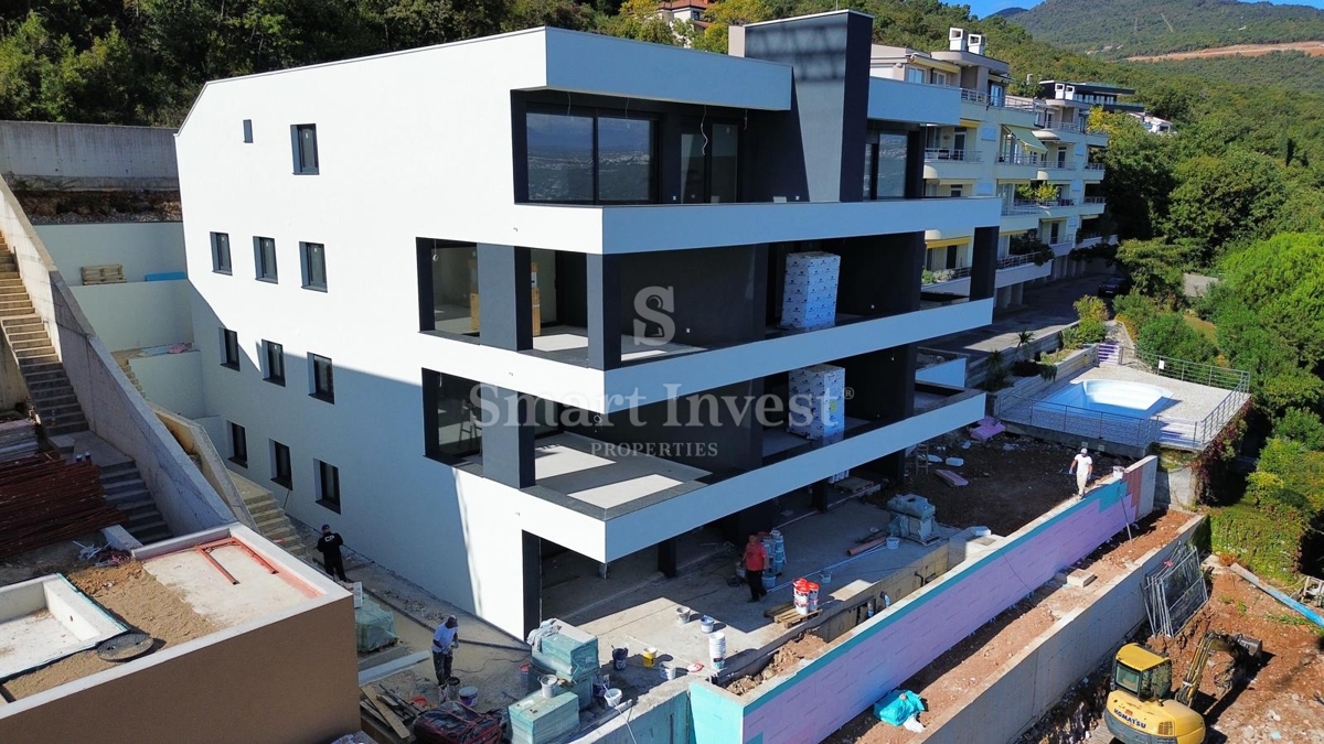 OPATIJA, attico con 3 camere da letto con vista mare e garage (A9)